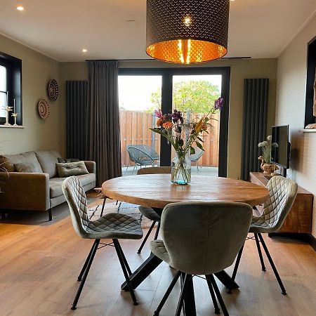 De Heerlykheid Wemeldinge, Vlak Bij Strand En Bos, Ruime Vakantiewoning Met Eigen Patio In De Karakteristieke Dorpsstraat Exteriér fotografie