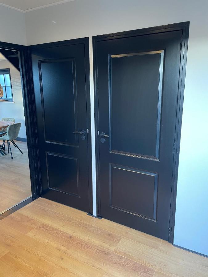 De Heerlykheid Wemeldinge, Vlak Bij Strand En Bos, Ruime Vakantiewoning Met Eigen Patio In De Karakteristieke Dorpsstraat Exteriér fotografie