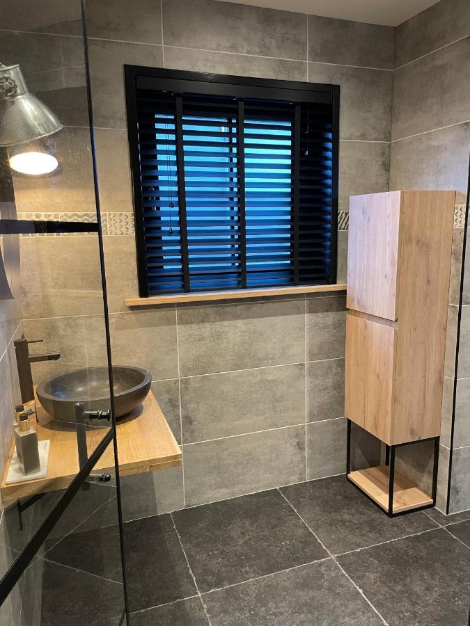 De Heerlykheid Wemeldinge, Vlak Bij Strand En Bos, Ruime Vakantiewoning Met Eigen Patio In De Karakteristieke Dorpsstraat Exteriér fotografie